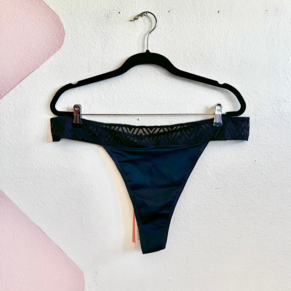 Thinx Period Panties Lace Period Light Absorbency Thong in Black NWTS 3X‎
